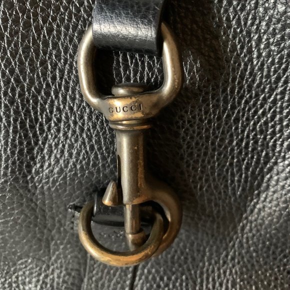 Gucci Black Pebbled Leather Shoulder Bag - Picture 3 of 11